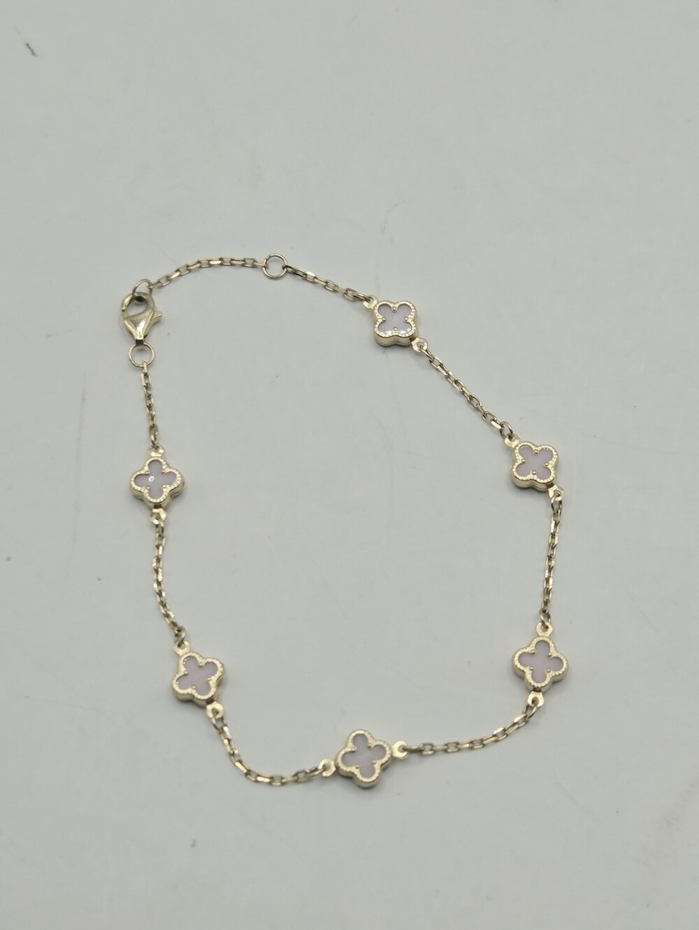 14K Gold Mother of Pearl Clover Bracelet 7"